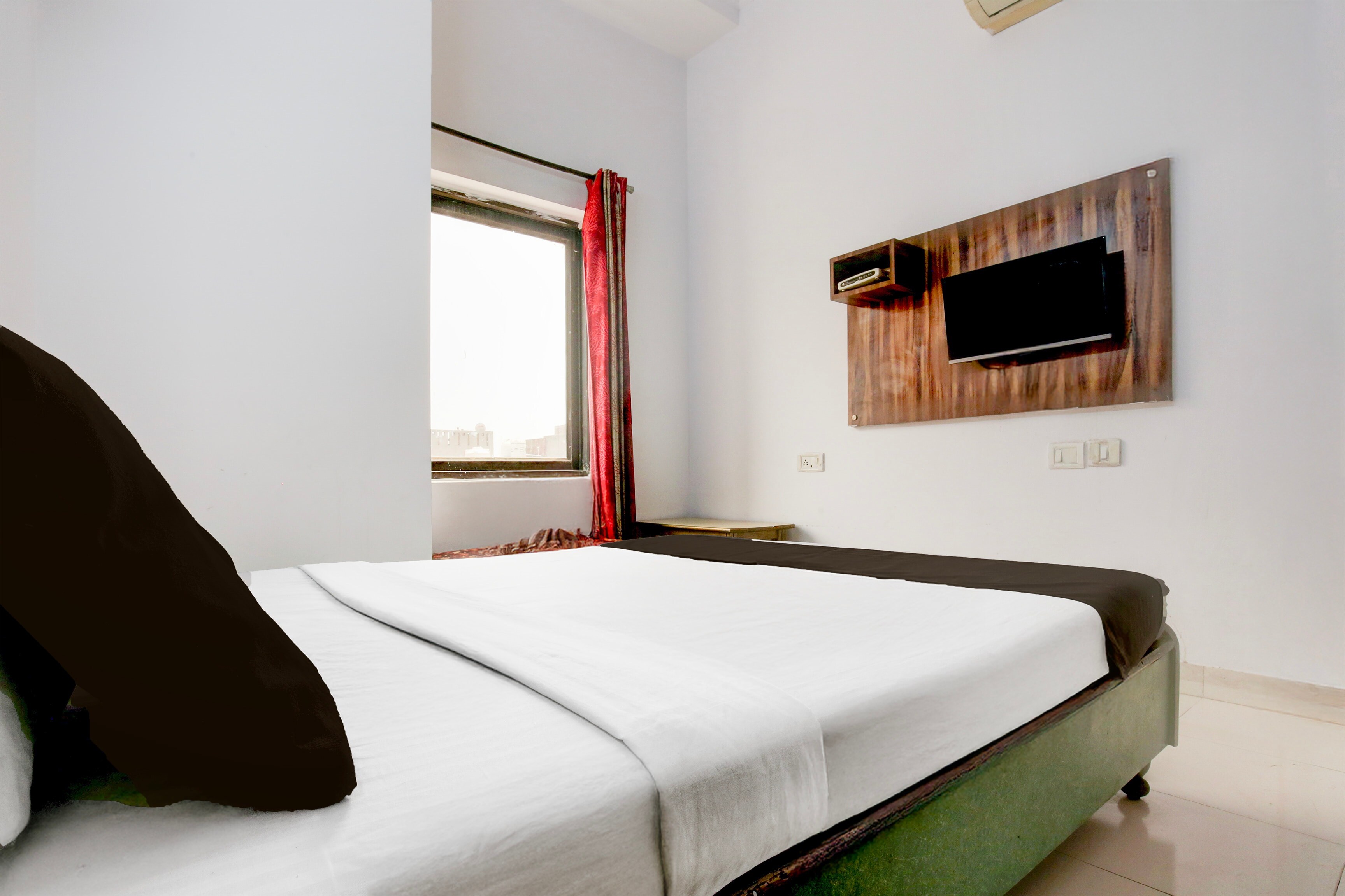 Hotel O Aaditya heights - Tap to explore photos