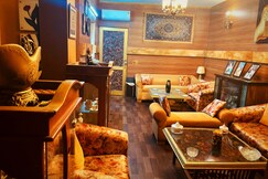 Cozy Designer Room With Airel Green View C R Park