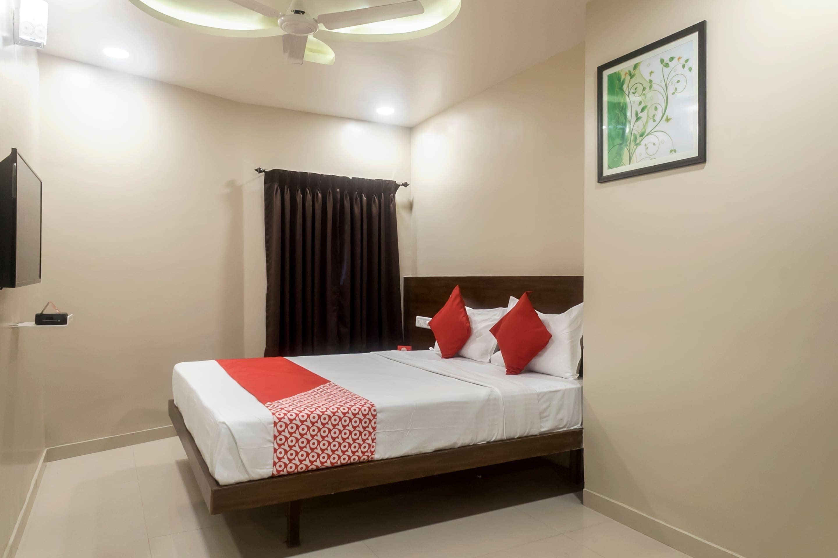 Hotel O Grand Pune - Tap to explore photos