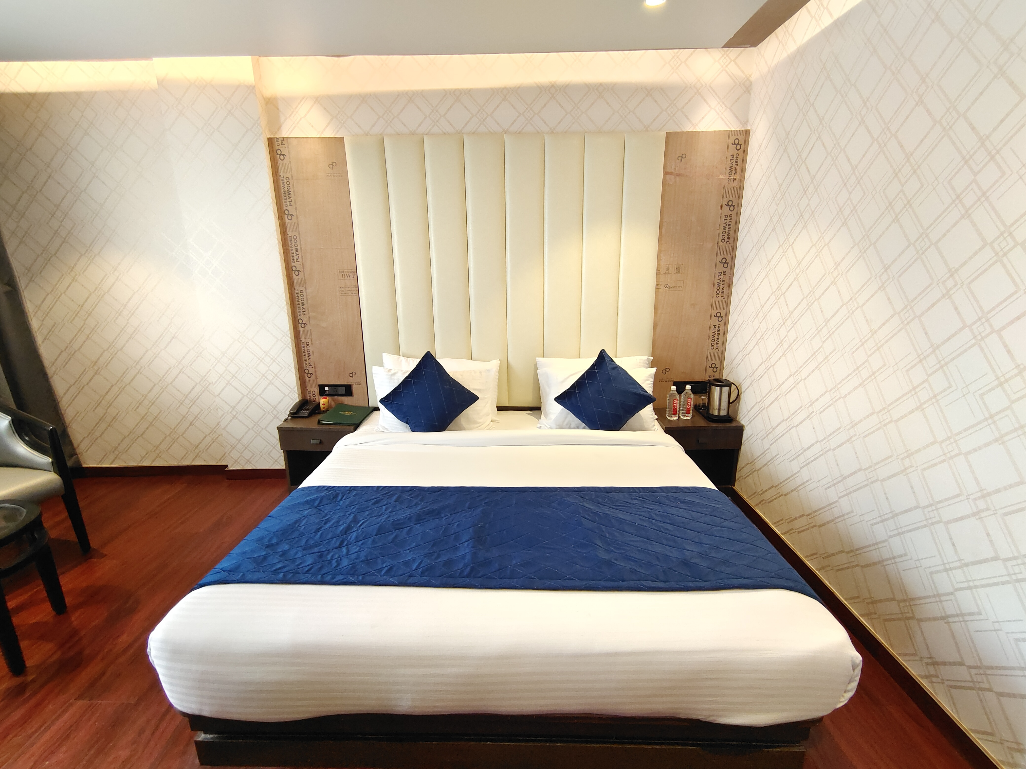 The Emerald Hotel & Siya Milan Banquets - Tap to explore photos