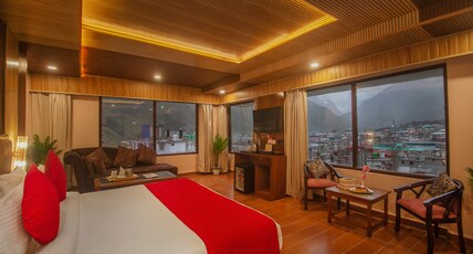 Amritara The Avadh Room Type - Presidential Suite with Balcony and Valley View