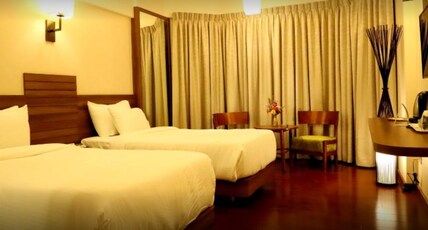 HOTEL REYANSH GRAND Room Type - Grand Twin Bed Room