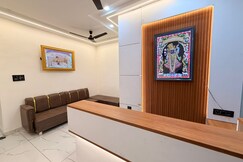 HOTEL GIRIRAJ PALACE