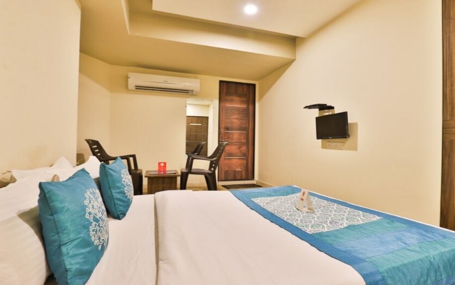 Hotel Western Inn - Tap to explore photos