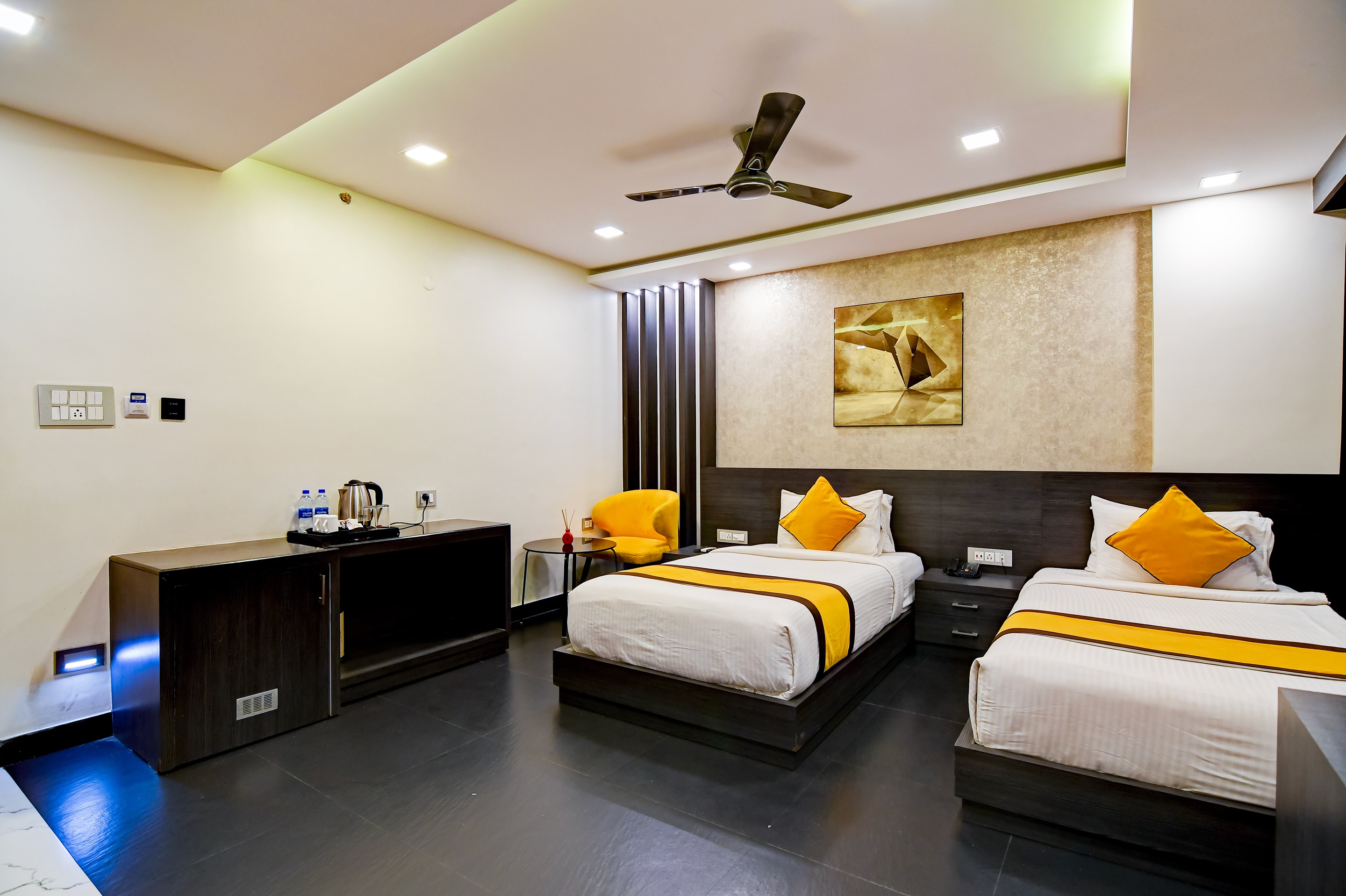 Kzar Corporate Hotel - Tap to explore photos