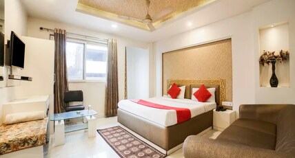 Deluxe Golden Hotel Room Type - Super Deluxe Room