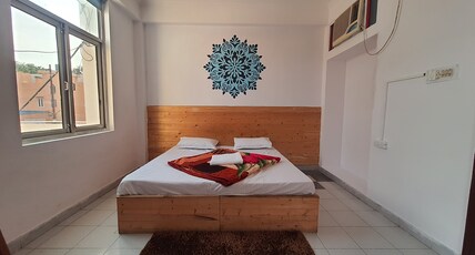 Wings Guest House Room Type - Deluxe Room