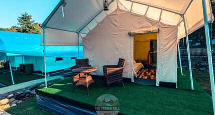 The FrozenFall Resort Room Type - Luxury Tent