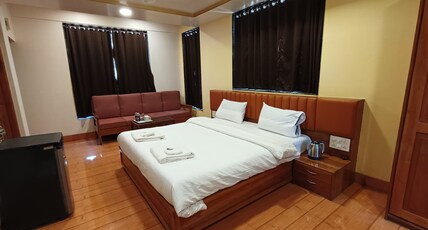 Kubers Residency Room Type - Super Deluxe Room
