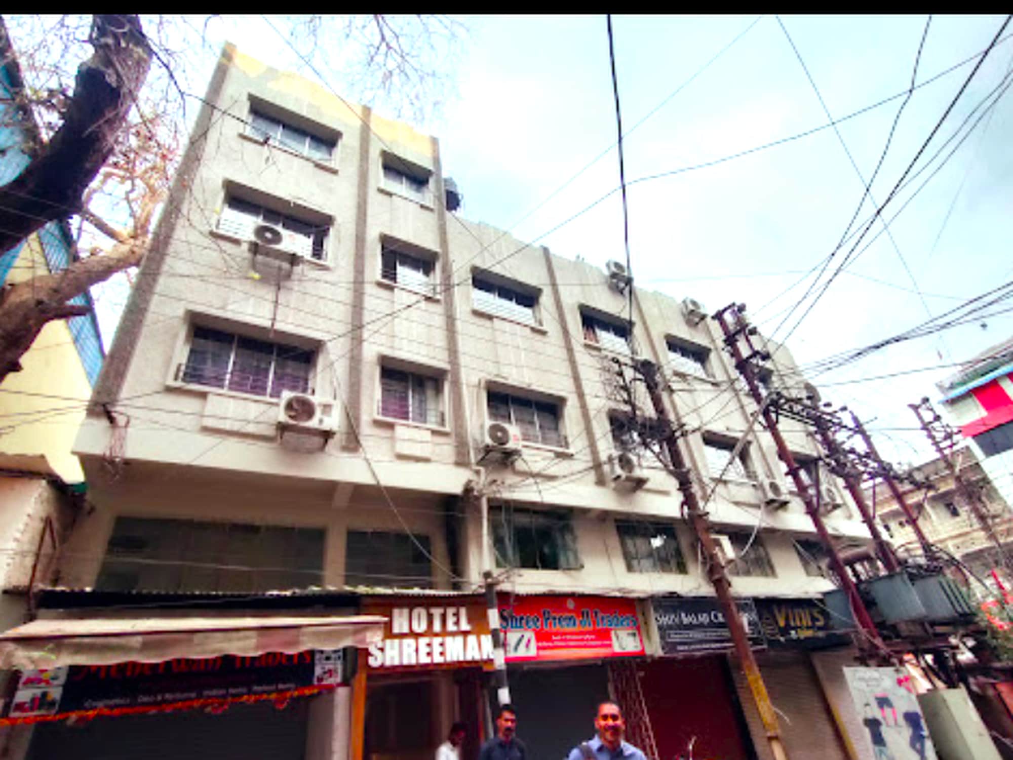 HOTEL SHREEMAN - Tap to explore photos