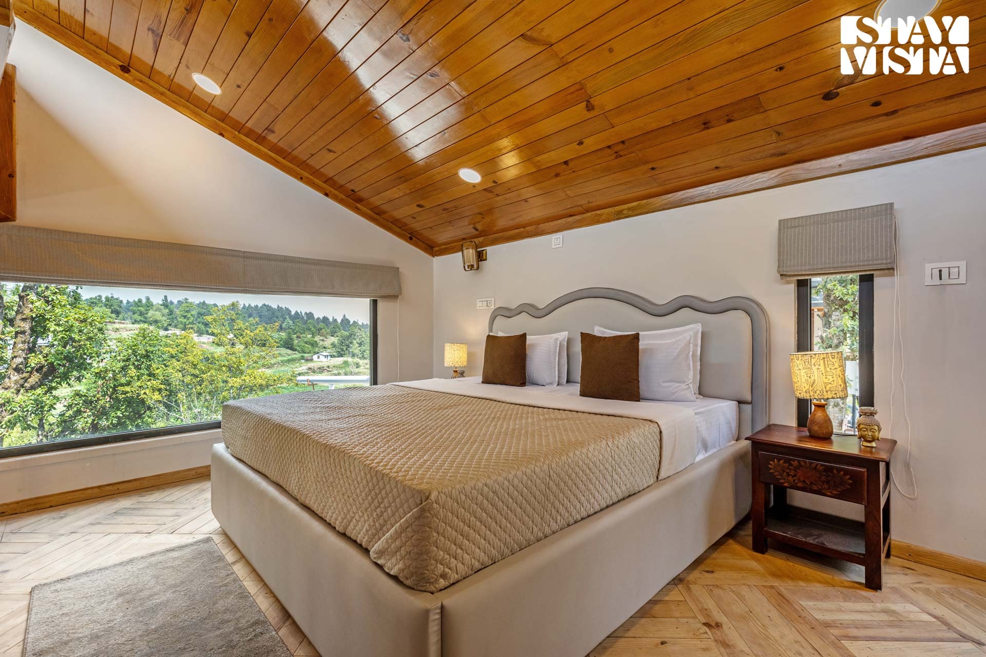 StayVista at Cujo's Haus - Heated Floor - Tap to explore photos