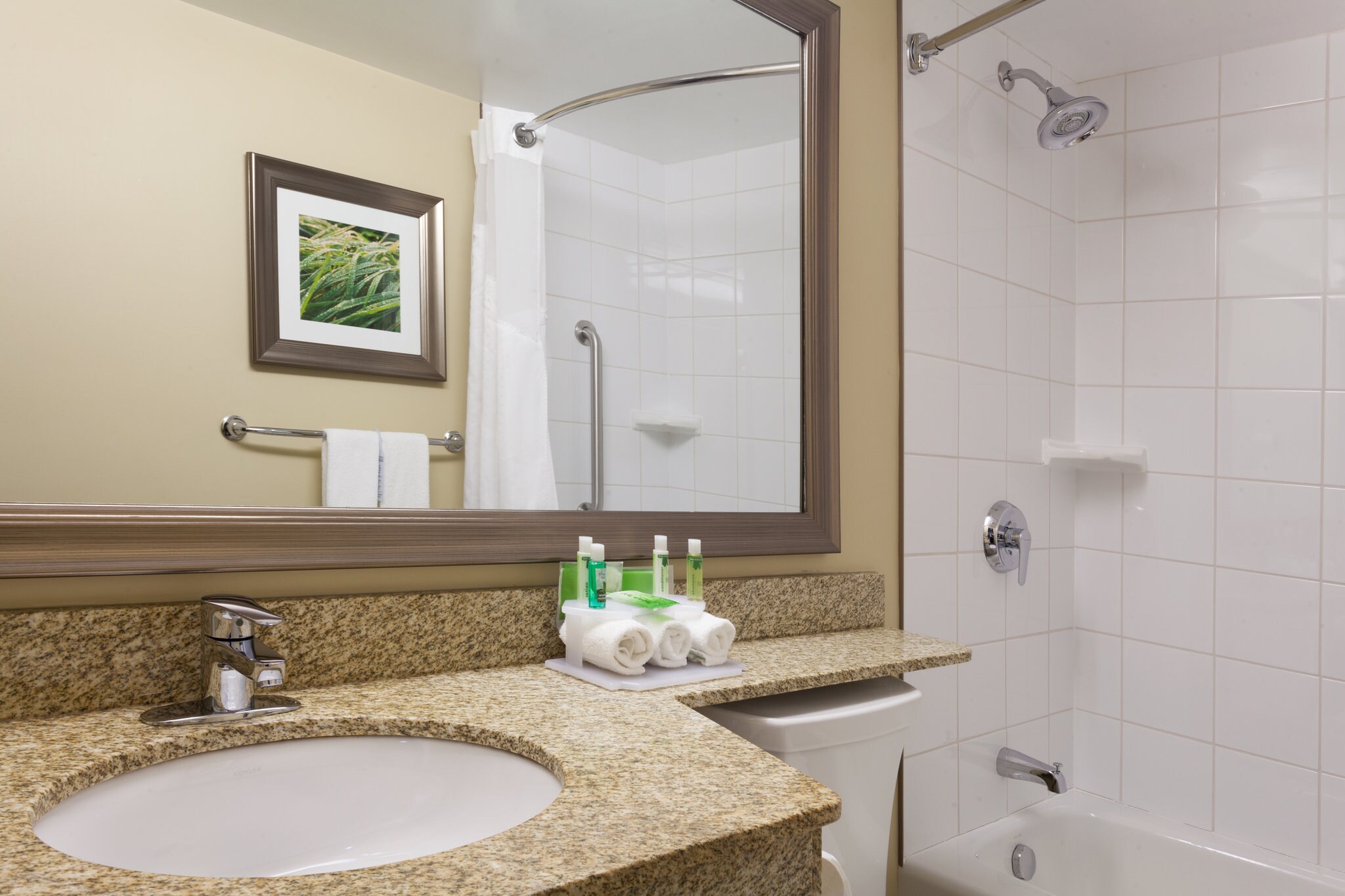 Holiday Inn Express & Suites FREDERICTON - Tap to explore photos
