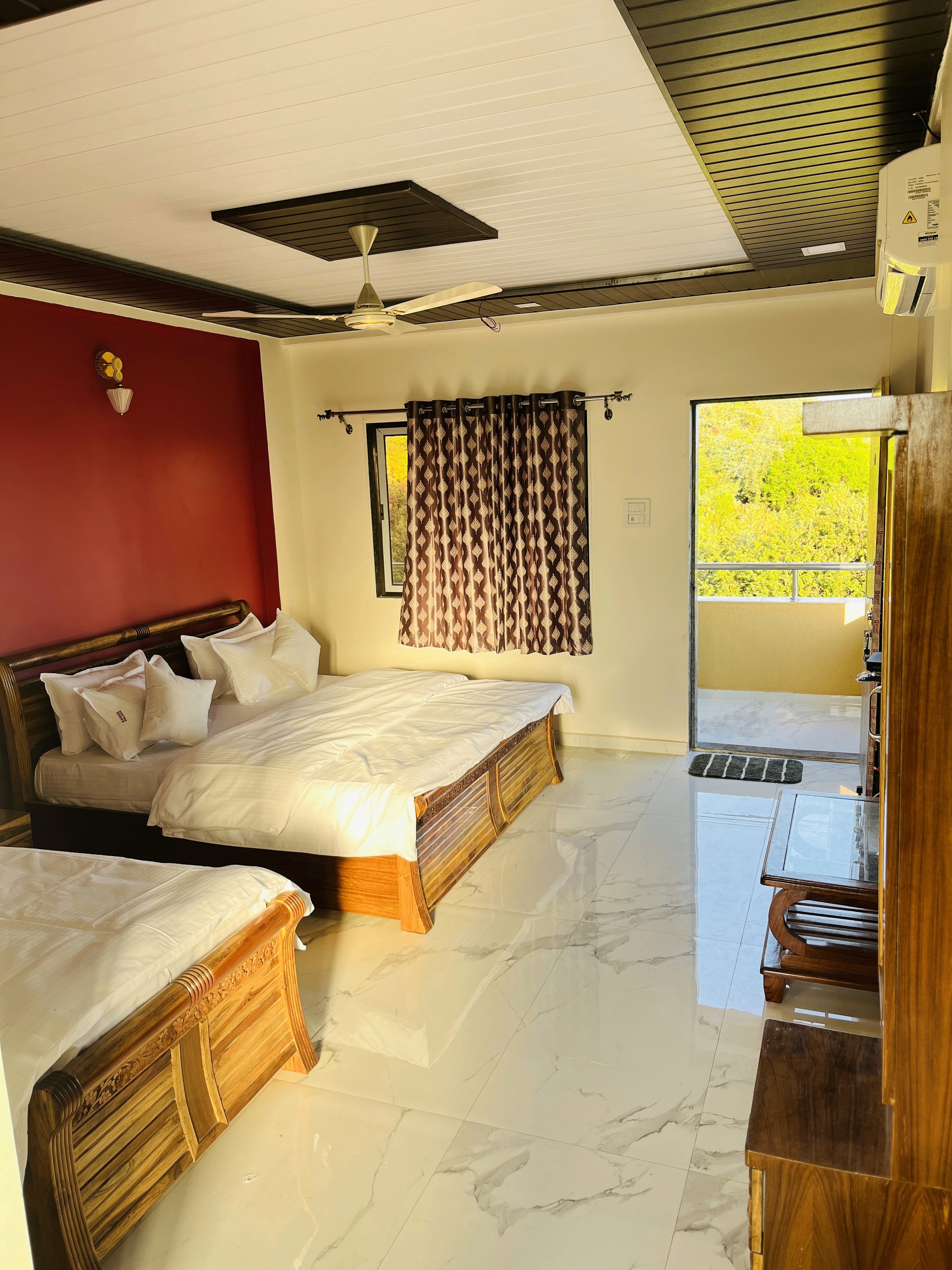 Hotel Kadam Palace - Tap to explore photos