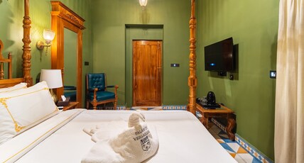 Hotel Palais De Versailles Room Type - Superior Room with Balcony