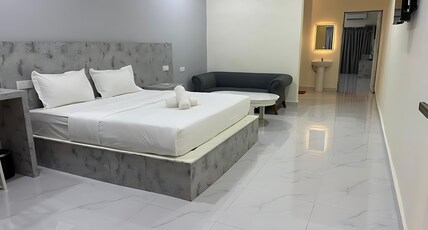 Paradise Resort Langkawi Room Type - Deluxe King Room with Pool Access Paradise Resort Langkawi Room Type - Deluxe King Room with Pool Access