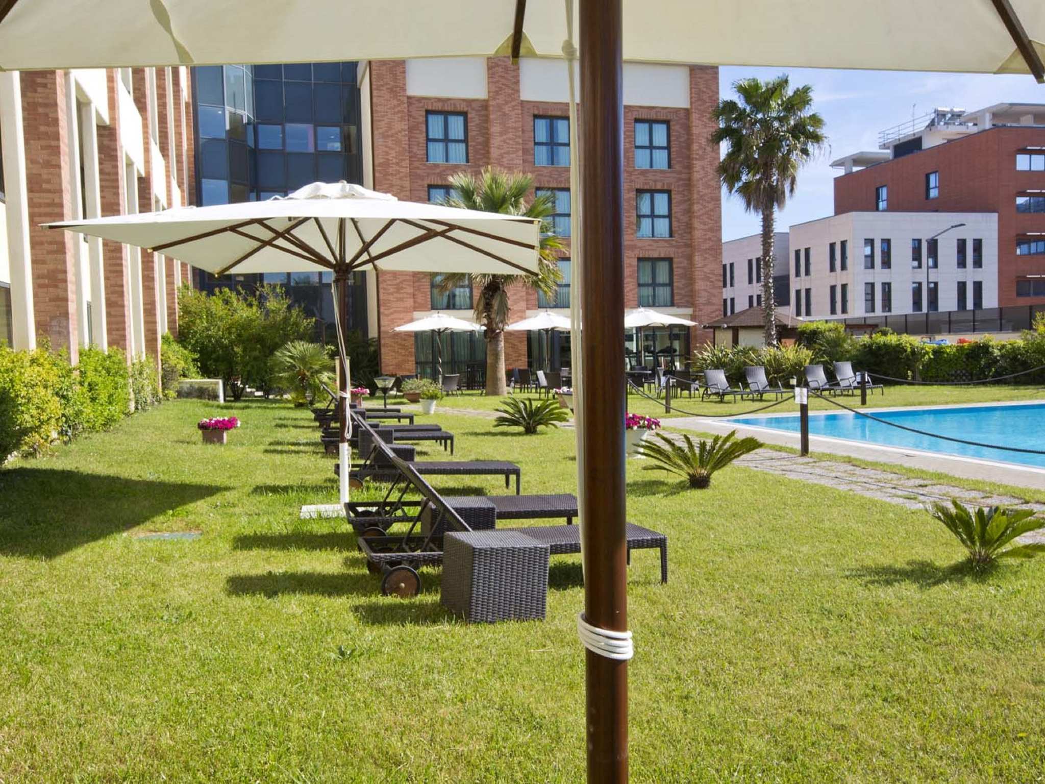 Mercure Rome Leonardo da Vinci Airport - Tap to explore photos