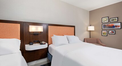 Hampton Inn Corbin KY Room Type - 2 QUEEN BEDS NONSMOKING