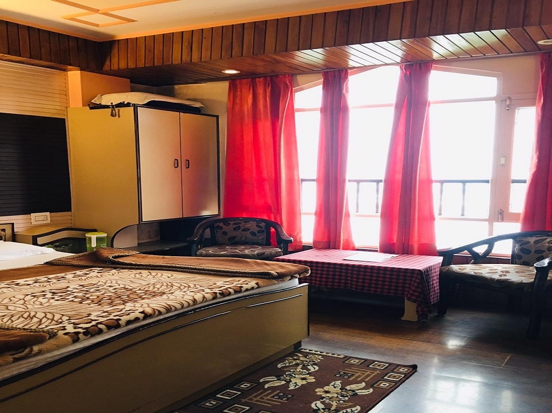 Hotel Pine Grove - Tap to explore photos