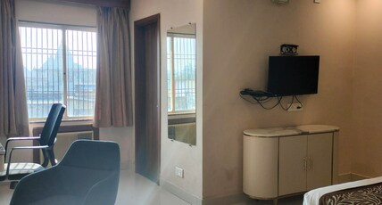 HOTEL SHREEHARI GRAND (PURE VEG) Room Type - Deluxe Room
