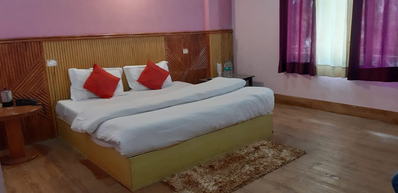Corbett Call Resort- A River Access Property - Tap to explore photos
