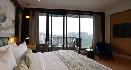 Fortune LakeView, Bhimtal-Member ITC Hotels' Group Room Type - Lakeview Room with balcony