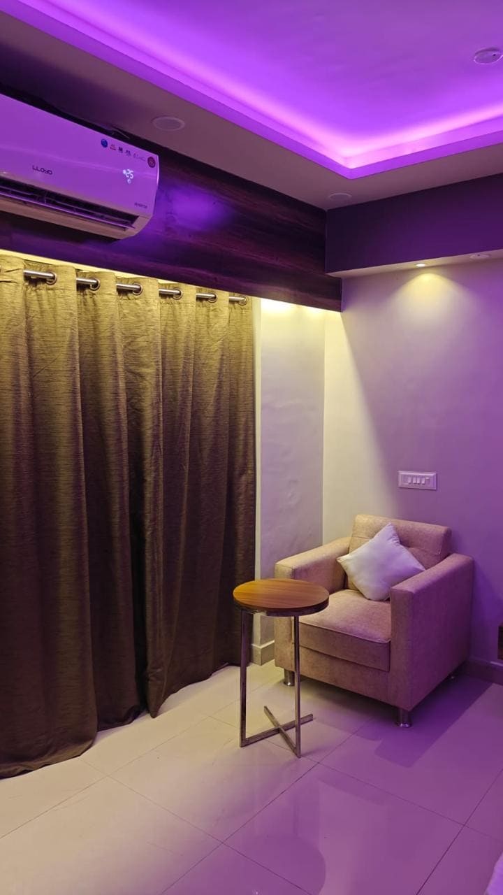 Premium Stay in Rajarhat || Entire 1BHK Xanadu Studio Apt. 329 - Tap to explore photos