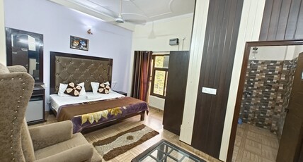 Hotel Vishla Palace Room Type - Deluxe Room with Balcony