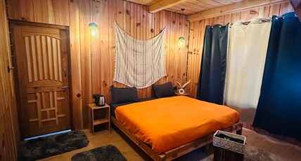Kath Kuni Cafe & Stay Room Type - Queen Suite   |  Moonlight
