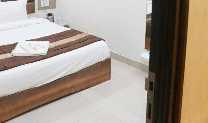 Hotel Avirahi - Tap to explore photos