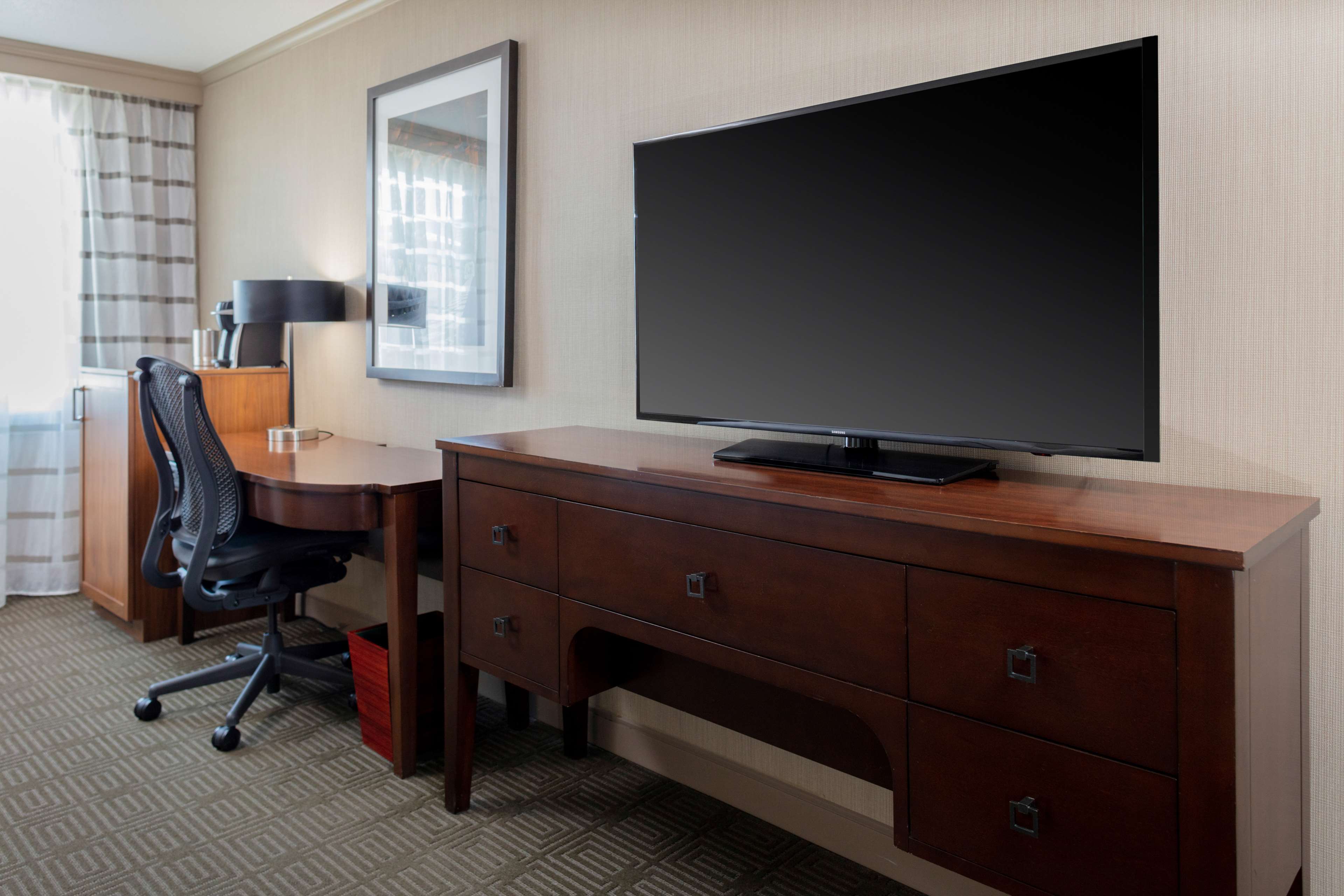 DoubleTree by Hilton Burlington Vermont - Tap to explore photos
