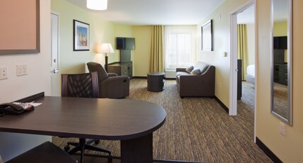 Candlewood Suites BEMIDJI, an IHG hotel Room Type - 1 King 1 Bdrm Ste Mobil Access Tub