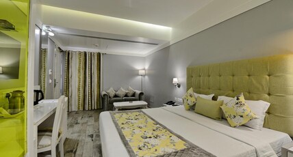 Hotel Emerald Room Type - Royal Room(New Wing) with Work Desk