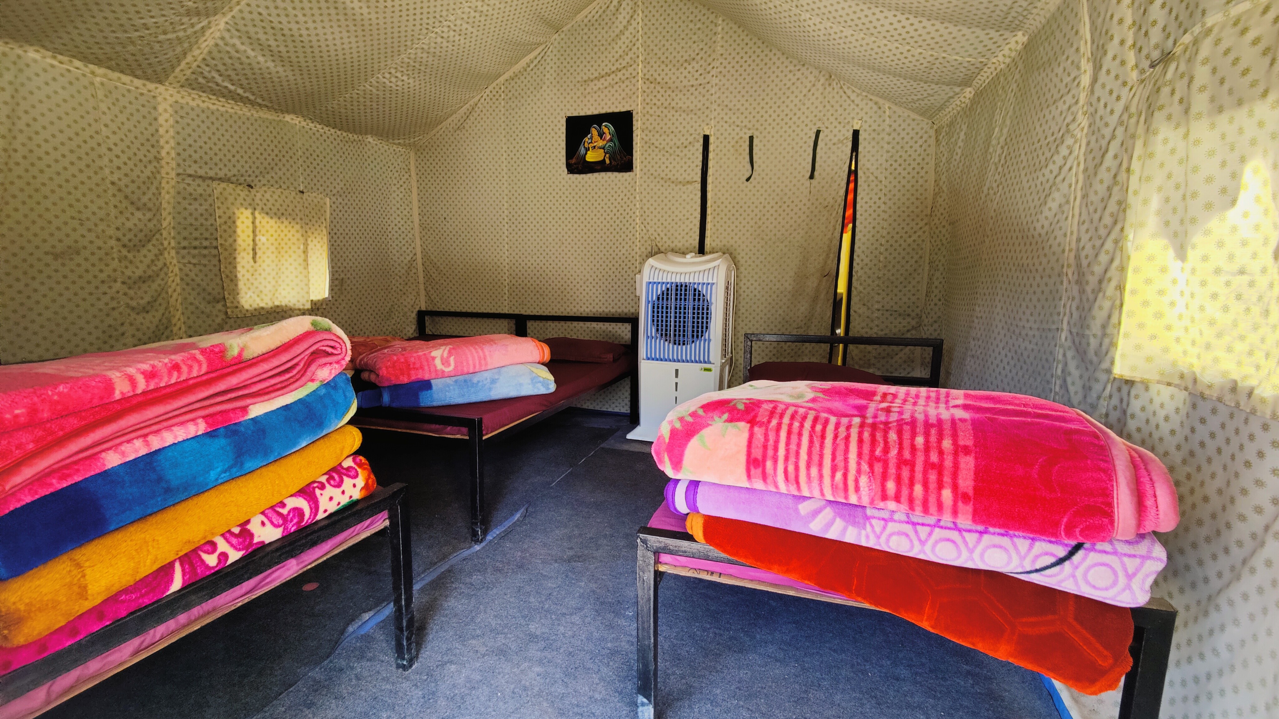 Basta Pack Adventure - Tap to explore photos