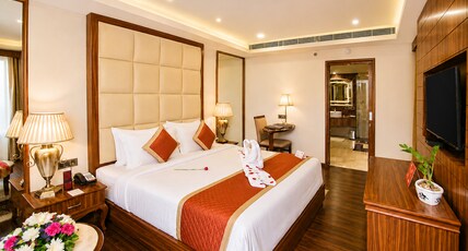Shakun Hotels and Resorts Room Type - Shakun Suite with Bathtub