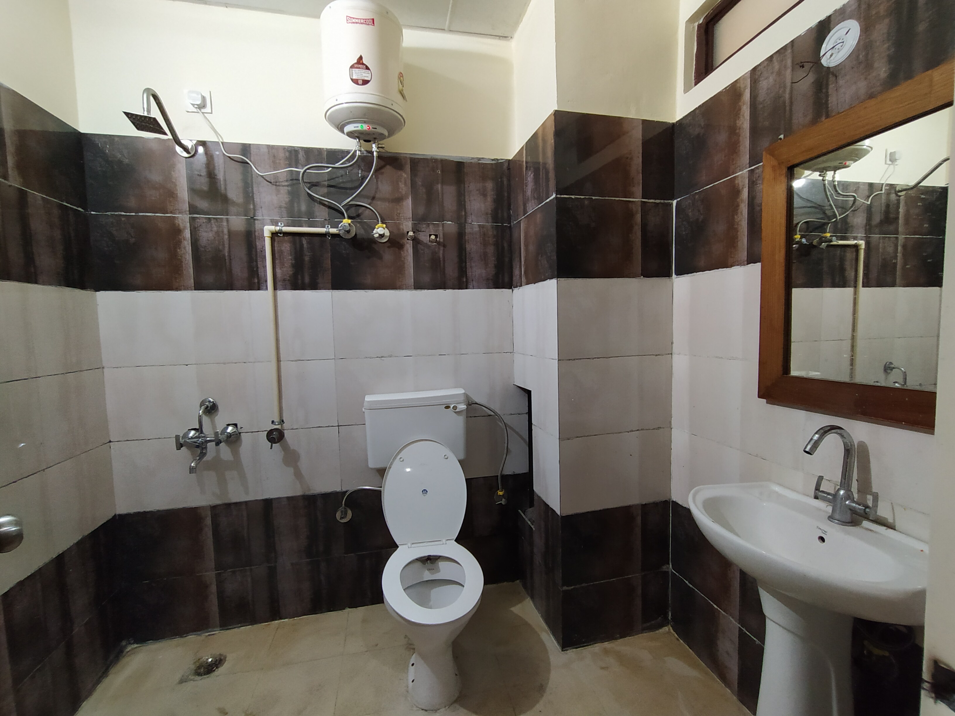 Hotel - Sunrise - Tap to explore photos