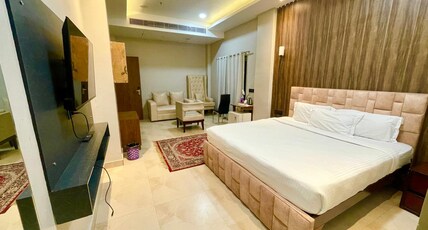 MAHARAJA HOTEL & BANQUET Room Type - MAHARAJA SUIT ROOM