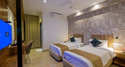 Grand Continent Hotel Room Type - Deluxe Twin Room