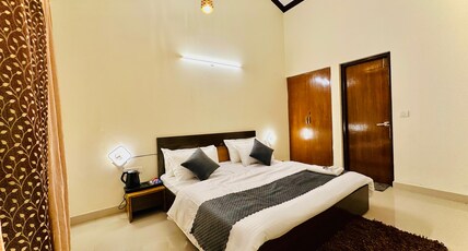 Manor Villa By Veda | Near Kainchi Dham Room Type - Premium Room