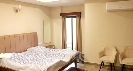 Devraha Baba Seva Ashram Room Type - Super Deluxe Double Room