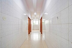 Hotel O Lotus Inn