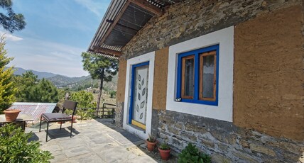 Pine Valley Binsar Room Type - Deluxe Room