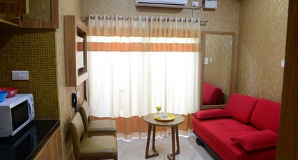 D P Stay | Suites & Restaurant Room Type - Royal Suite AC