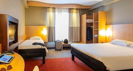 ibis Brussels Centre Gare Midi Room Type - Room with 1 Double Bed and 1 Single Bed ibis Brussels Centre Gare Midi Room Type - Room with 1 Double Bed and 1 Single Bed