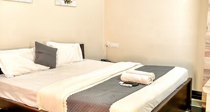 Hotel Kanak Niwas Room Type - Deluxe Room