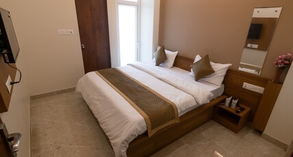 Hotel Raaz & Restaurant  Room Type - Deluxe Room