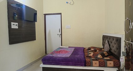 HOTEL KAMLA HERITAGE Room Type - AC STANDARD ROOM