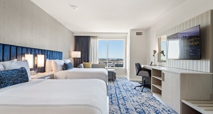 EVEN Hotel AUSTIN UPTOWN NEAR THE DOMAIN Room Type - 2 Queen Standard Communications Accessible