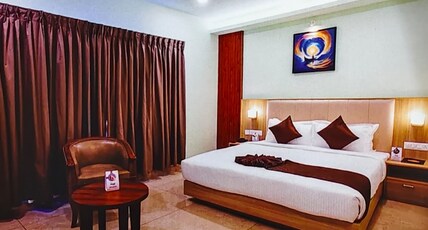 Hotel Maas Residency Room Type - Deluxe Room with King Bed