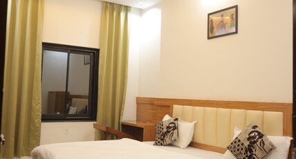 Hotel Golden Aura Room Type - Super deluxe room