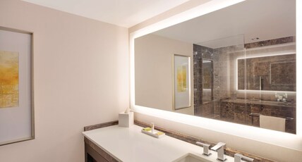 HILTON MCLEAN TYSONS CORNER Room Type - 2 DOUBLE BEDS PREMIUM HILTON MCLEAN TYSONS CORNER Room Type - 2 DOUBLE BEDS PREMIUM